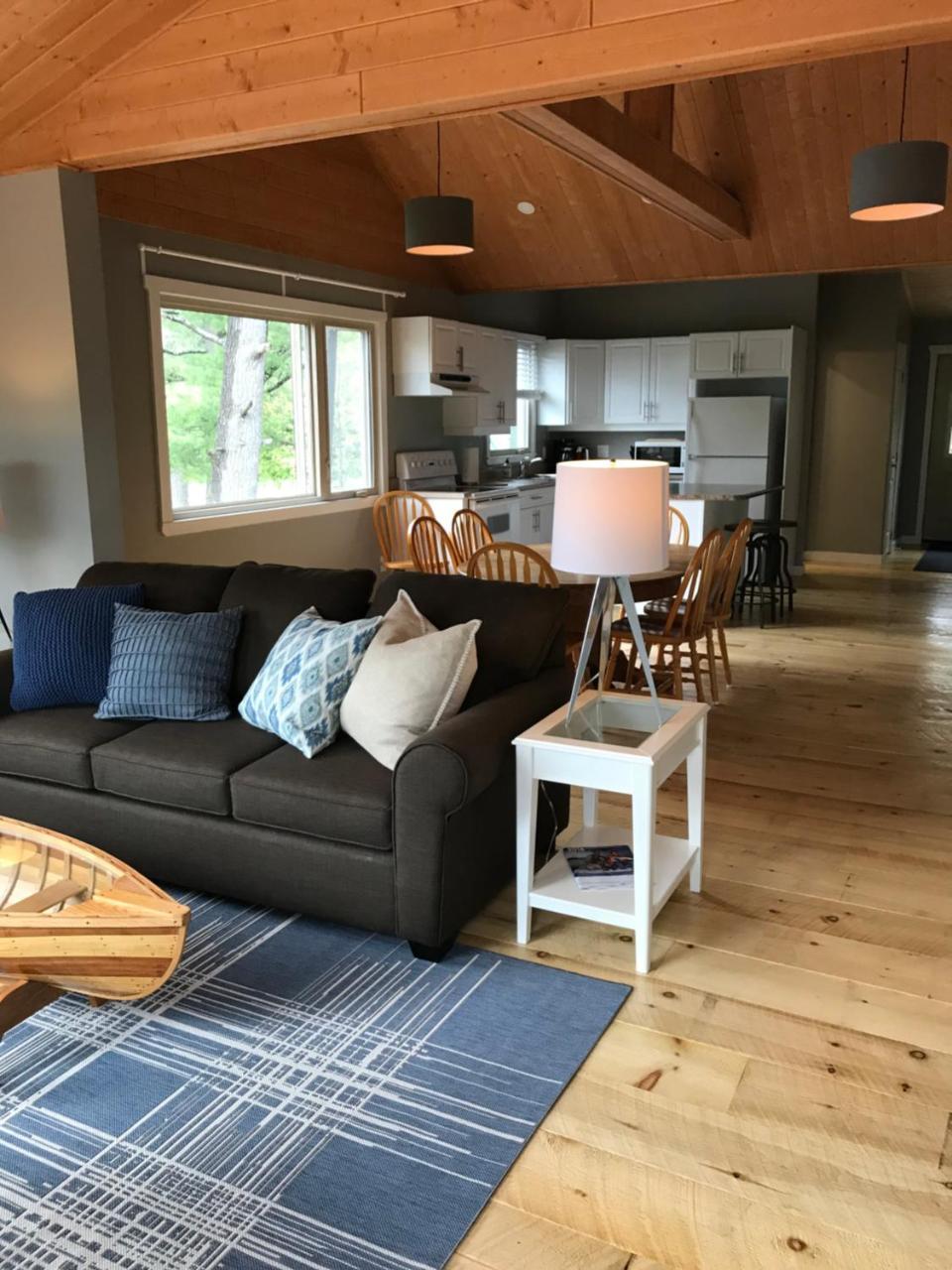Lakair Lodge Sudbury Eksteriør billede