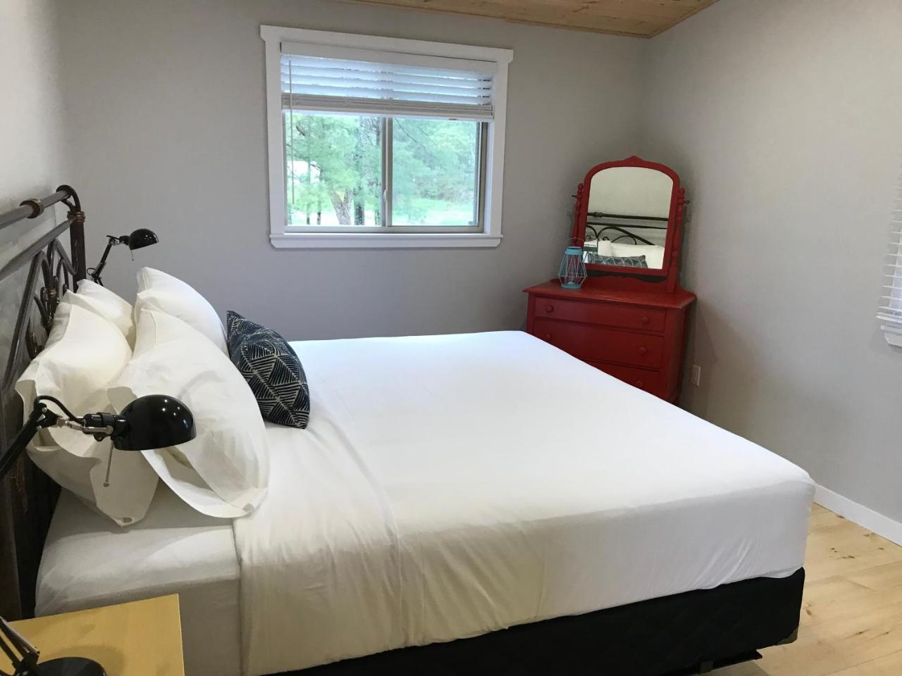 Lakair Lodge Sudbury Eksteriør billede